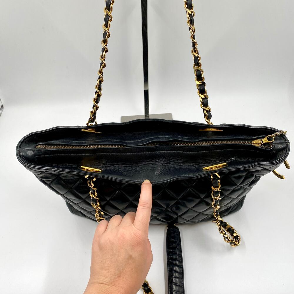 Chanel Vintage Quilted Tote Bag Black Leather Shoulder Shopper chain 24kt - Picture 4 of 15